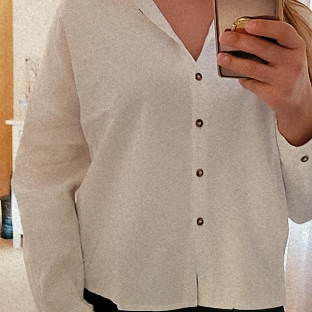 White long sleeve blouse